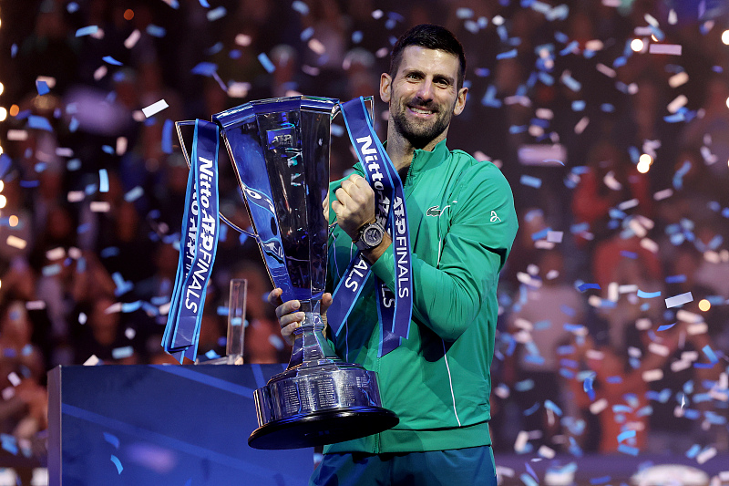 Djokovic conquista o 7º Finals quebrando novo recorde