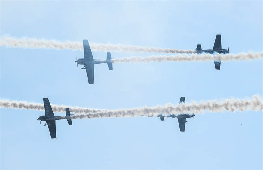 Show Aéreo Ásia 2023 começa em Zhuhai, sul da China