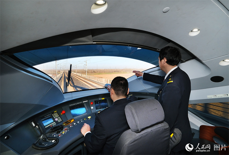 Ferrovia interurbana entre Tianjin e Aeroporto Interancional Daxing de Beijing entrará no funcionamento no final do ano