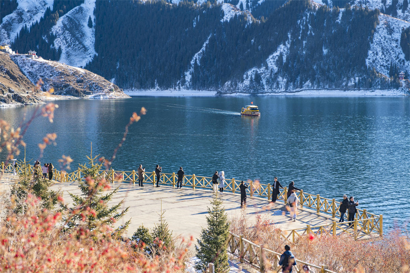 Turismo de inverno torna-se popular em Xinjiang