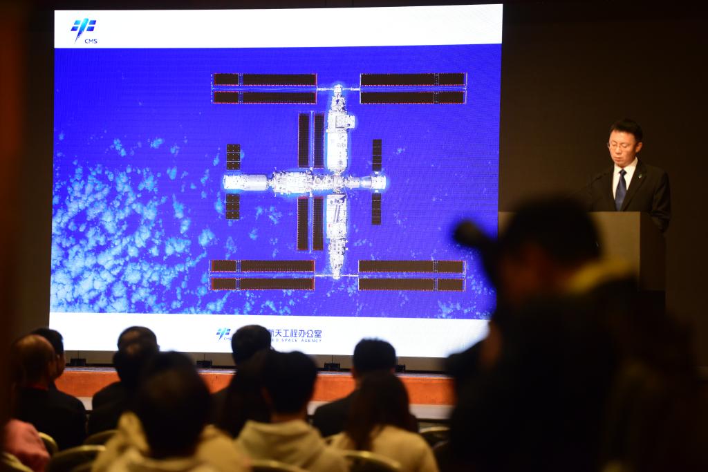 China divulga primeira imagem de sua estação espacial completa