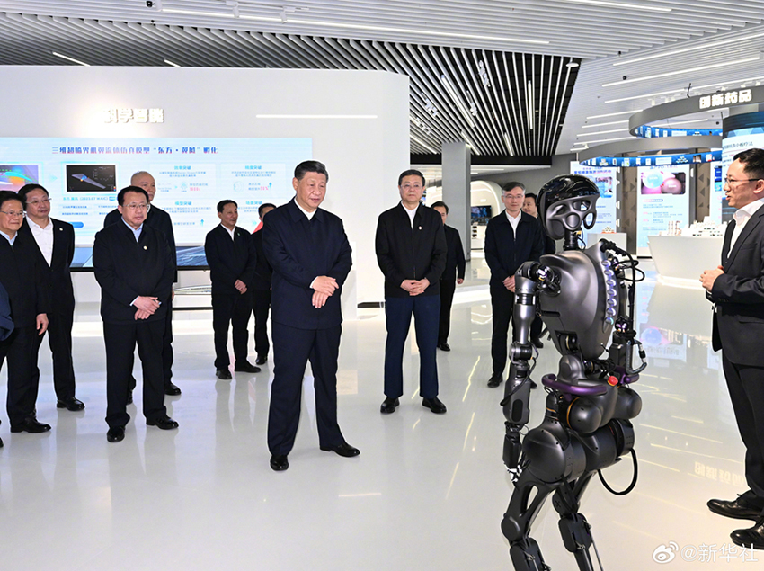 Xi Jinping faz visita de inspeção em Shanghai