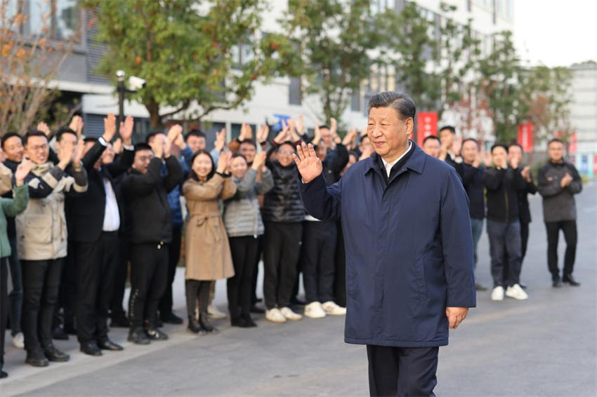 Xi Jinping destaca aceleração da transformação de Shanghai em metrópole internacional socialista moderna