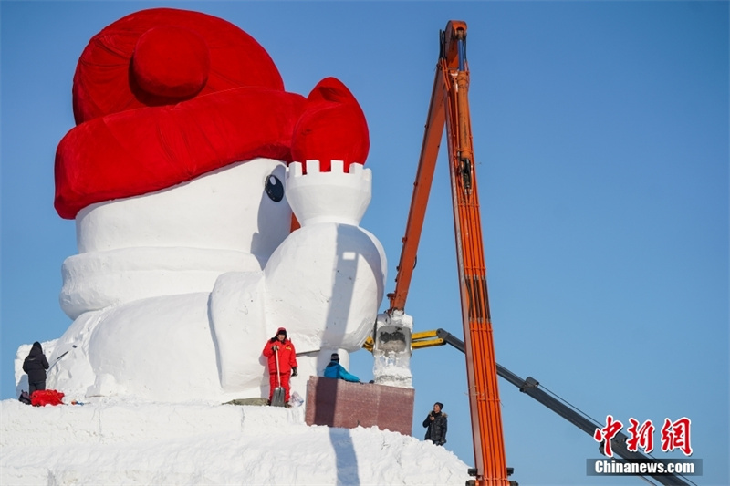 Harbin: “Boneco de Neve Gigante” está em construção