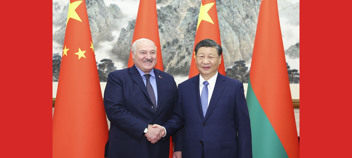 Presidentes da China e de Belarus prometem fortalecer os laços