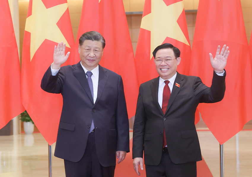 Xi Jinping diz que elevação dos laços China-Vietnã envia sinal de solidariedade e desenvolvimento conjunto