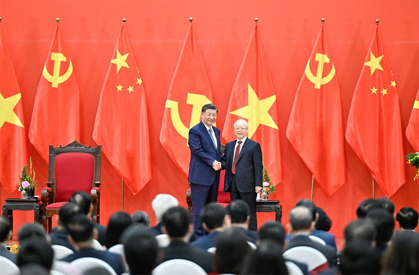 Xi Jinping diz que a base da amizade China-Vietnã está entre os dois povos e que o futuro será criado pelos jovens