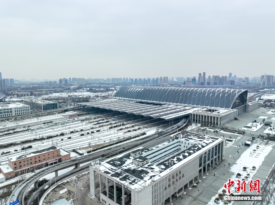 Ferrovia interurbana ligando Tianjin ao Aeroporto Interancional Daxing de Beijing entra em operação