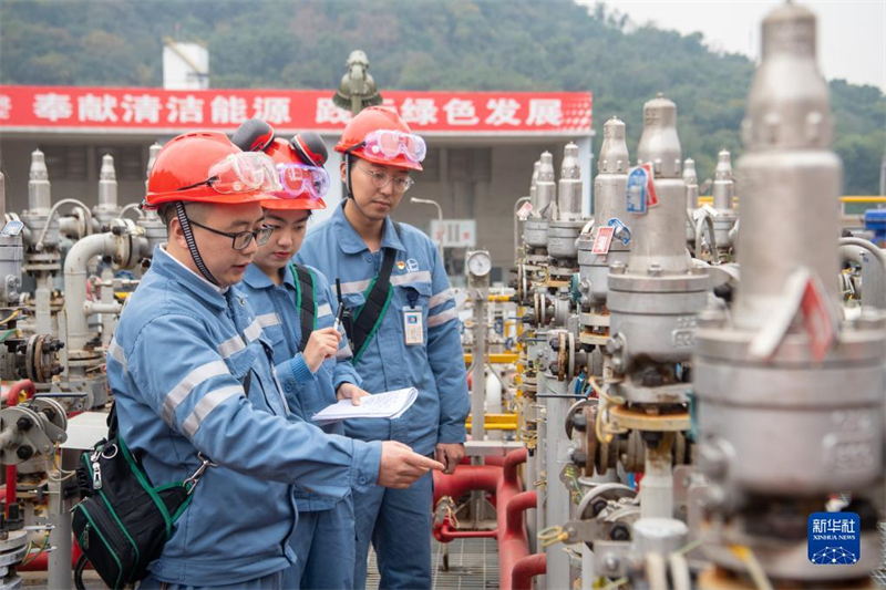 Maior centro de abastecimento de hidrogênio para veículos do sudoeste da China entra em operação em Chongqing