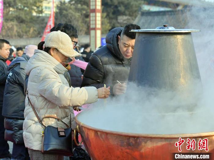 Changchun realiza Festival do Hot Pot de Gelo e Neve