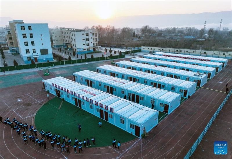 Escolas na província chinesa atingida pelo terremoto retomam aulas presenciais