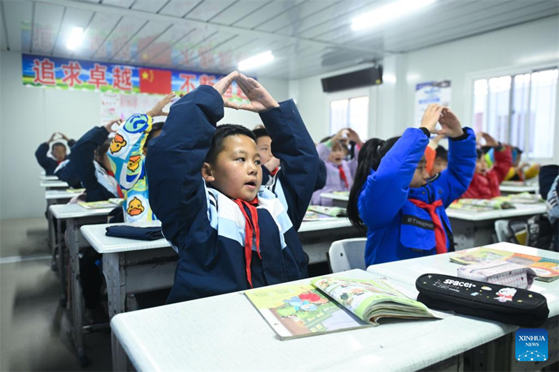 Escolas na província chinesa atingida pelo terremoto retomam aulas presenciais