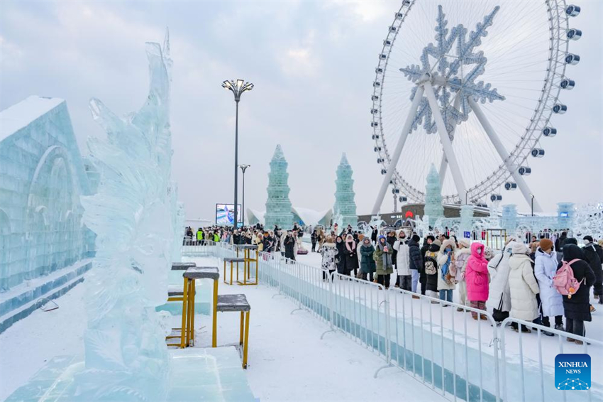 Competição Internacional de Esculturas de Gelo de Harbin é concluída