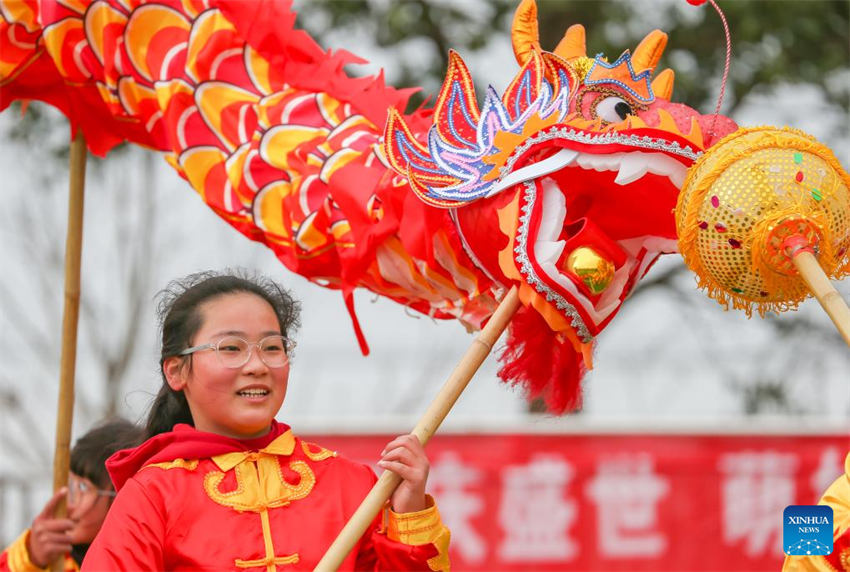 Celebrações para o próximo Ano Novo Lunar Chinês são realizadas em todo o país