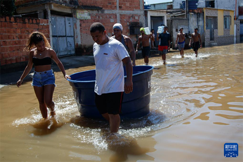 Rio de Janeiro inicia reconstrução após período de chuvas torrenciais