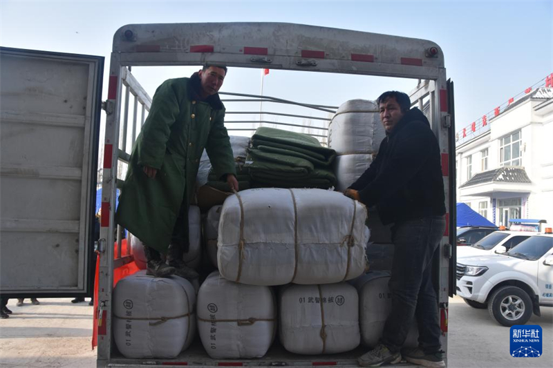 Necessidades de vida dos afetados pelo terremoto em Xinjiang estão garantidas