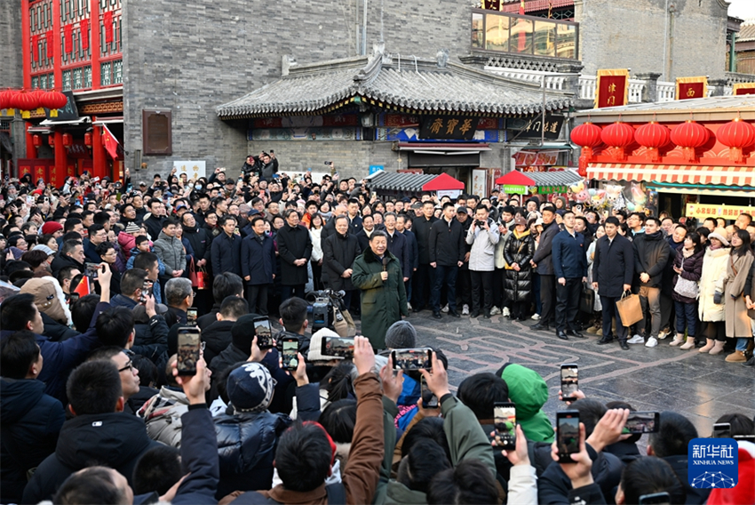 Xi Jinping envia cumprimentos da Festa da Primavera a todos os chineses