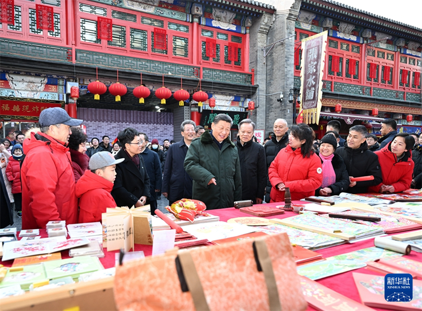 Xi Jinping envia cumprimentos da Festa da Primavera a todos os chineses