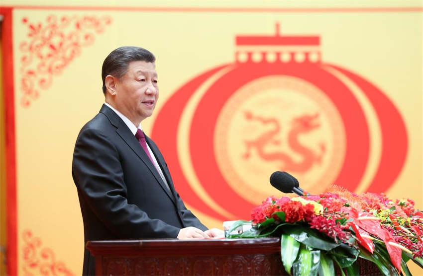 Xi Jinping estende saudações pela Festa da Primavera a todos os chineses e pede esforços para escrever novo capítulo no avanço da modernização chinesa