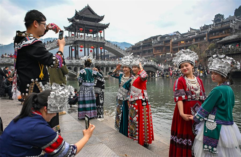 Feriado do Festival da Primavera impulsiona o turismo na China