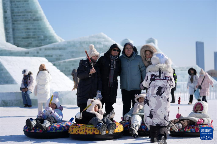 Parque Temático Mundo de Gelo e Neve em Harbin está fechado