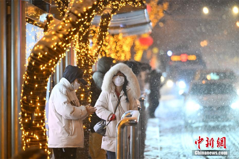 Onda de frio traz neve e chuva congelante às regiões centro e leste