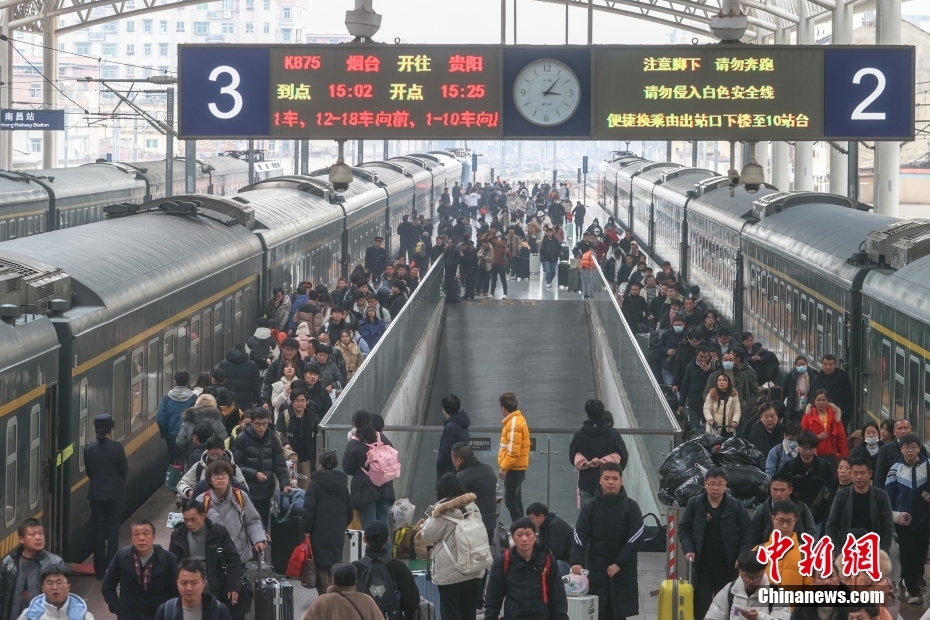 Fluxo de passageiros de retorno cresce significativamente após Festival das Lanternas