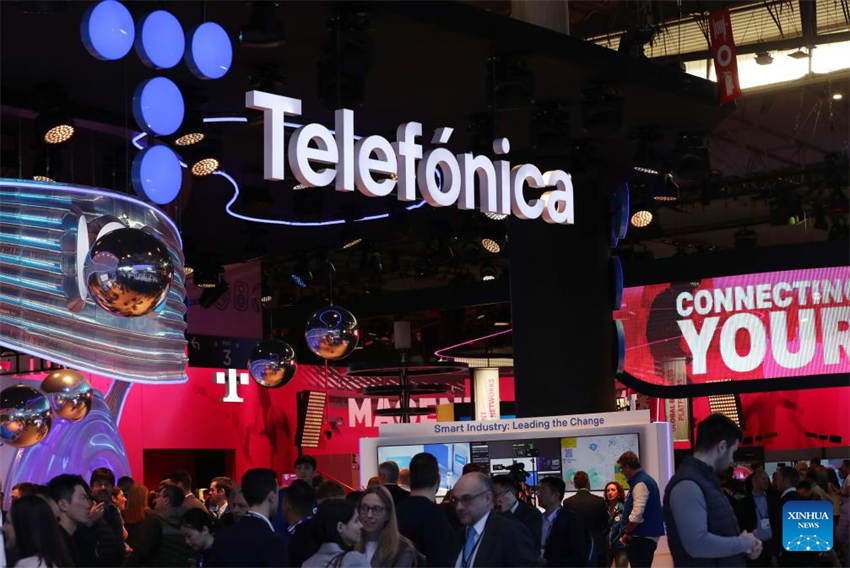 Congresso Mundial de Telefonia Móvel 2024 abre com foco em 5G e inovações de IA