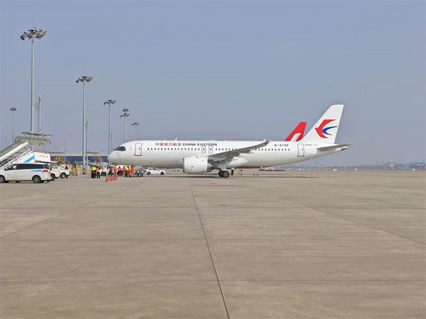 China Eastern Airlines recebe novo jato doméstico