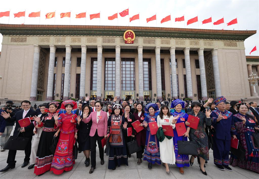 Legislatura nacional da China realiza reunião de encerramento da sessão anual