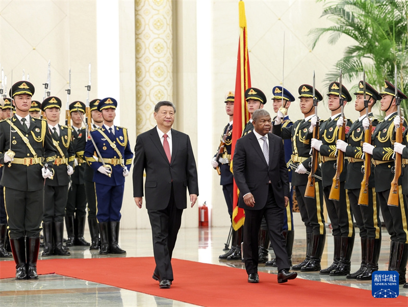 Xi Jinping e presidente de Angola buscam novo patamar nas relações dos dois países