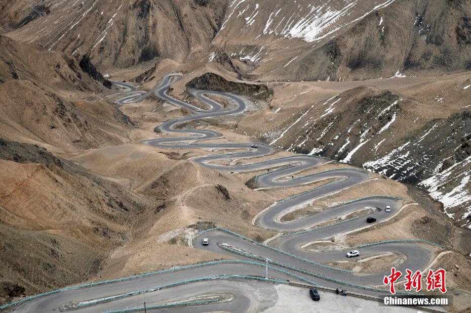 Xinjiang: estrada montanhosa Panlong reabre ao tráfego
