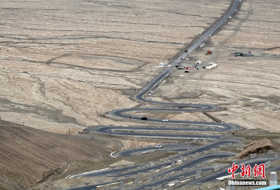 Xinjiang: estrada montanhosa Panlong reabre ao tráfego