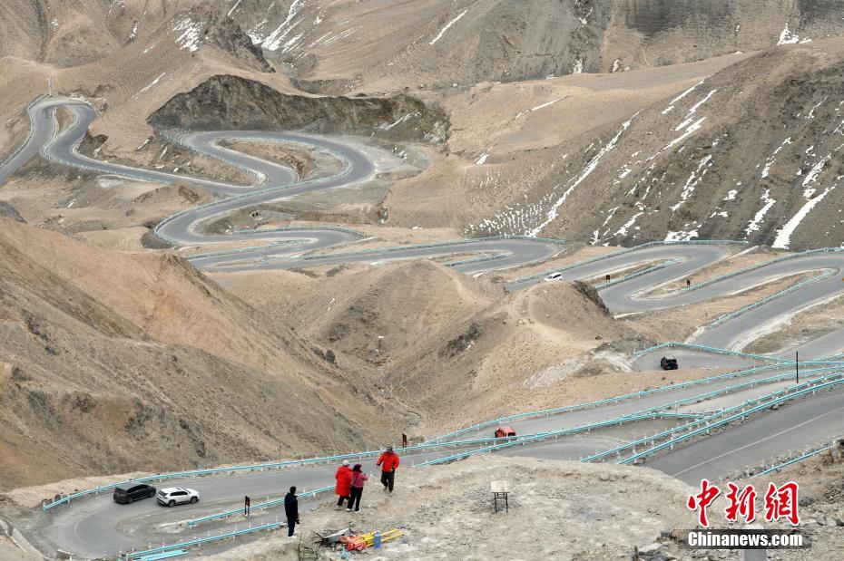 Xinjiang: estrada montanhosa Panlong reabre ao tráfego