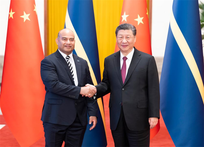 Presidentes chinês e nauruano realizam conversas