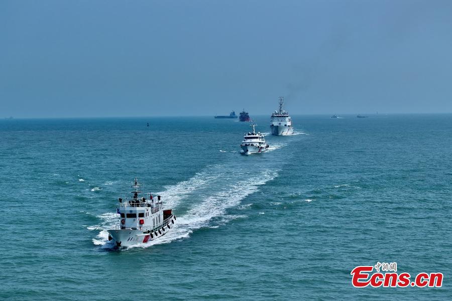 Autoridades marítimas realizam missão conjunta de patrulha nas águas do Estreito de Taiwan
