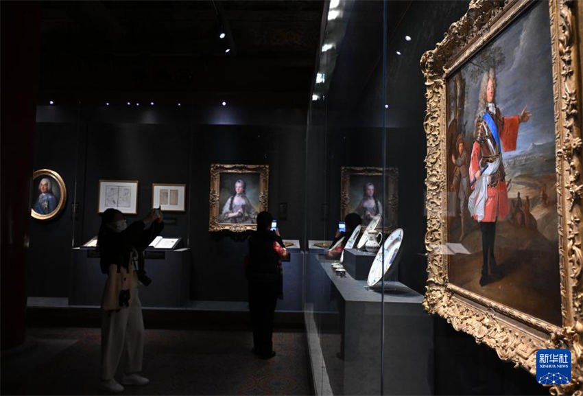 Exposição realizada em conjunto pelo Museu do Palácio e Palácio de Versalhes foi inaugurada em Beijing