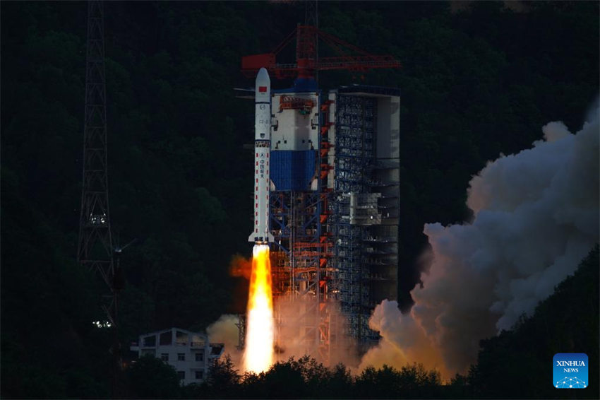 China lança novo satélite de sensoriamento remoto