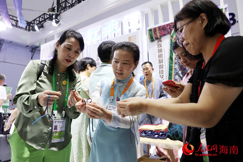 Marcas domésticas chinesas brilham na 4ª CICPE em Hainan