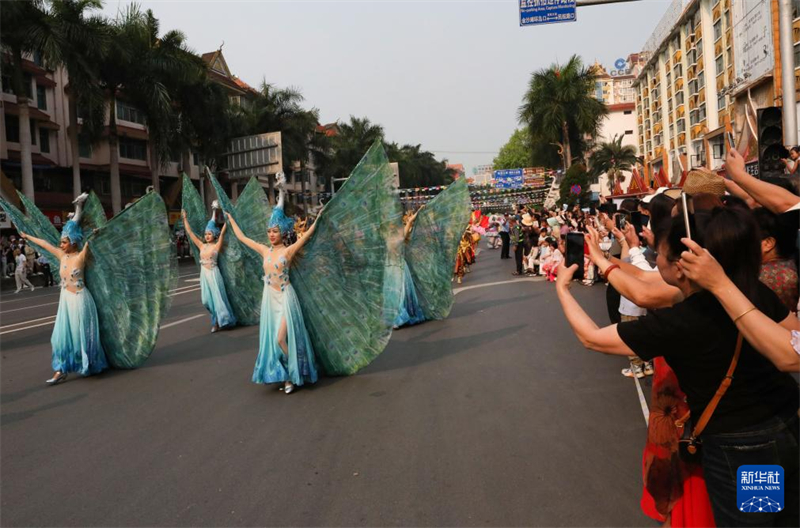 Yunnan realiza evento para celebrar Festival da Água