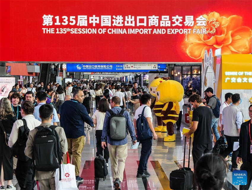 Feira de Cantão é inaugurada na China com aumento de compradores estrangeiros