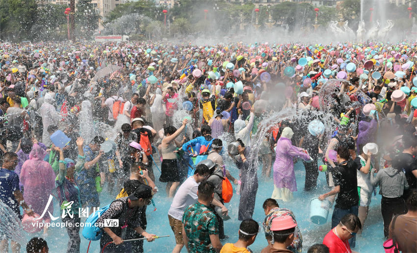 Galeria: Festival de Aspersão de Água em Yunnan