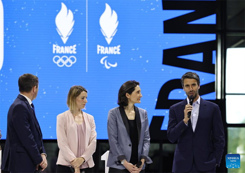 Cerimônia é realizada para comemorar 100 dias de contagem regressiva para os Jogos Olímpicos de Paris 2024