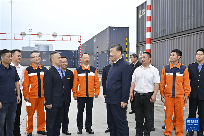 Xi Jinping pede que Chongqing escreva seu capítulo na modernização chinesa