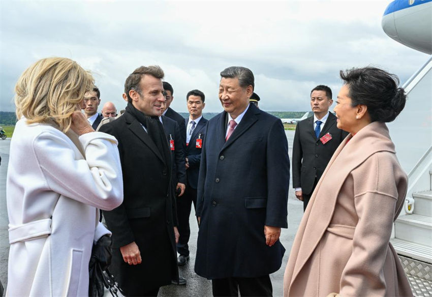 Xi Jinping chega a Tarbes para continuar a visita de Estado à França