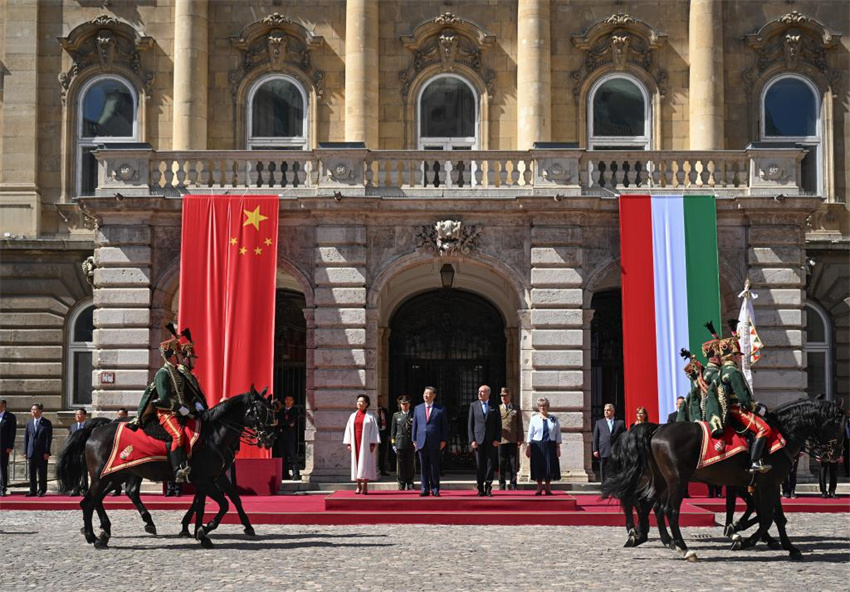 Avanço: Xi diz que está pronto para promover conjuntamente os laços China-Hungria para níveis mais altos