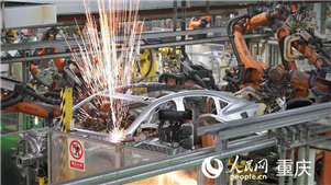 "Tranformers" mudam de carreira em Chongqing e passam a operar em fábricas de produção de automóveis




Na fábrica de Liangjiang da Chongqing Changan Automobile, os principais processos de produção são 100% automatizados.
 