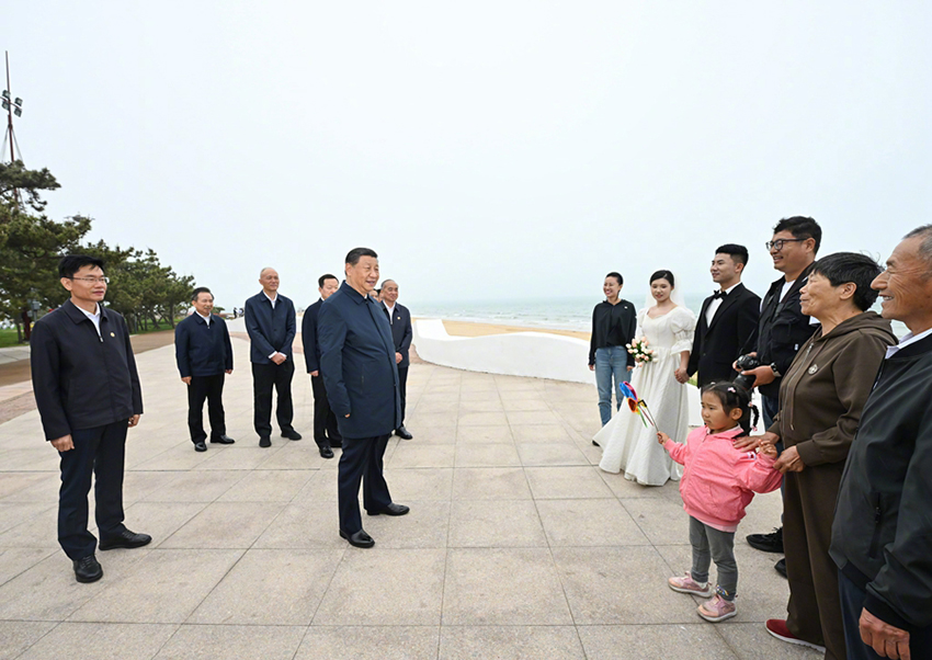 Xi Jinping pede trabalho árduo para melhorar o bem-estar das pessoas