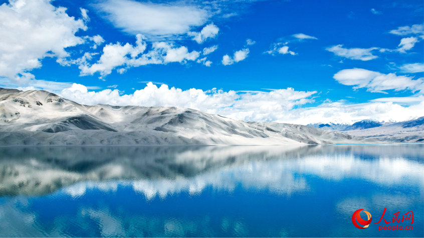 Galeria: fascinante paisagem do lago Baisha em Xinjiang