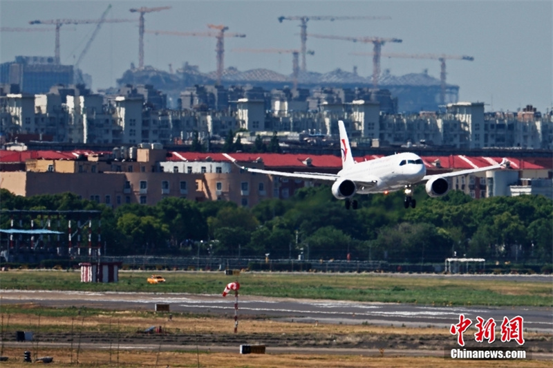 China Eastern Airlines recebe primeira de 100 aeronaves C919 recém-encomendadas